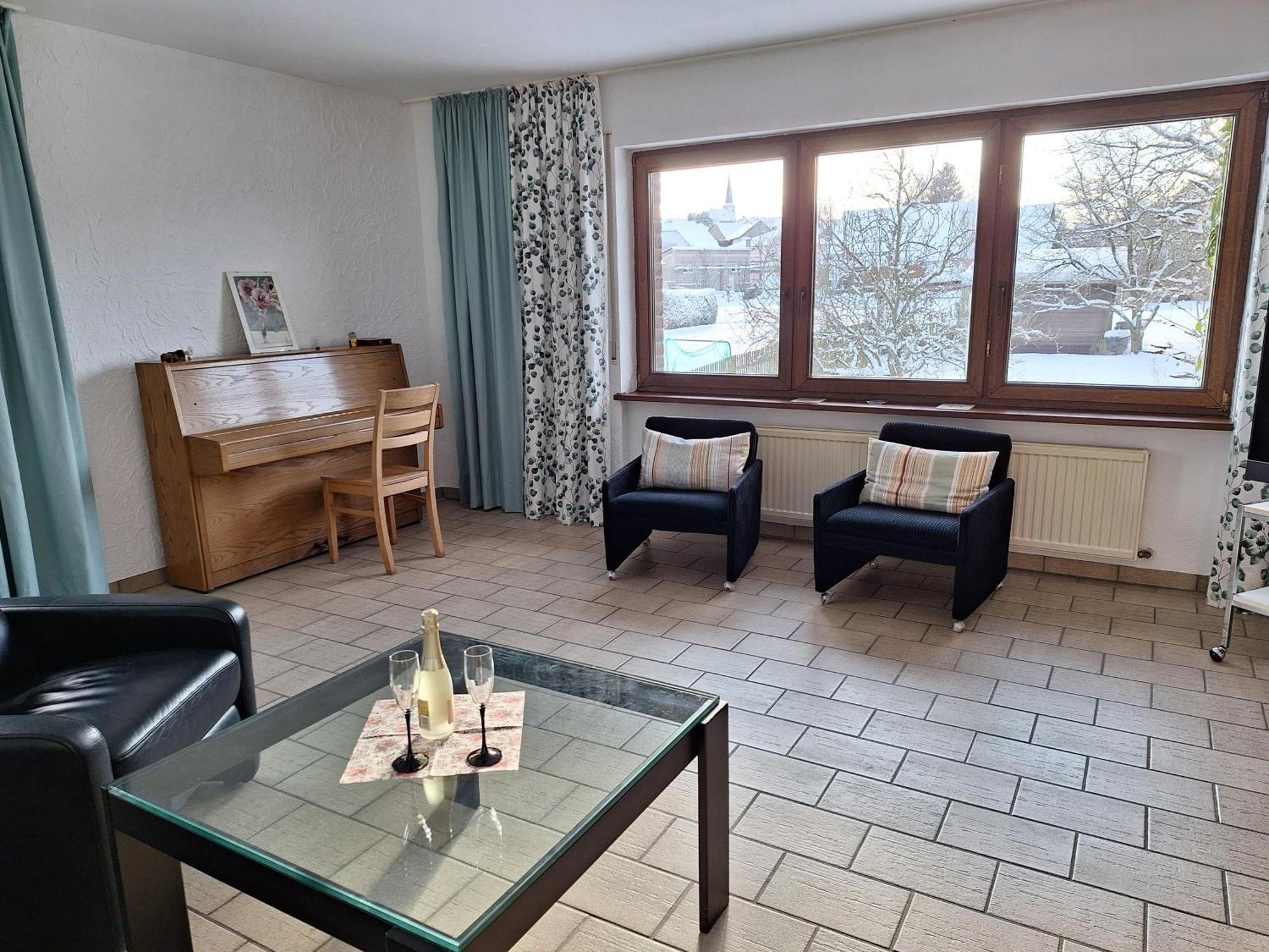 Ferienwohnungen Burgstrasse 8 บลังเคินไฮม์ ภายนอก รูปภาพ